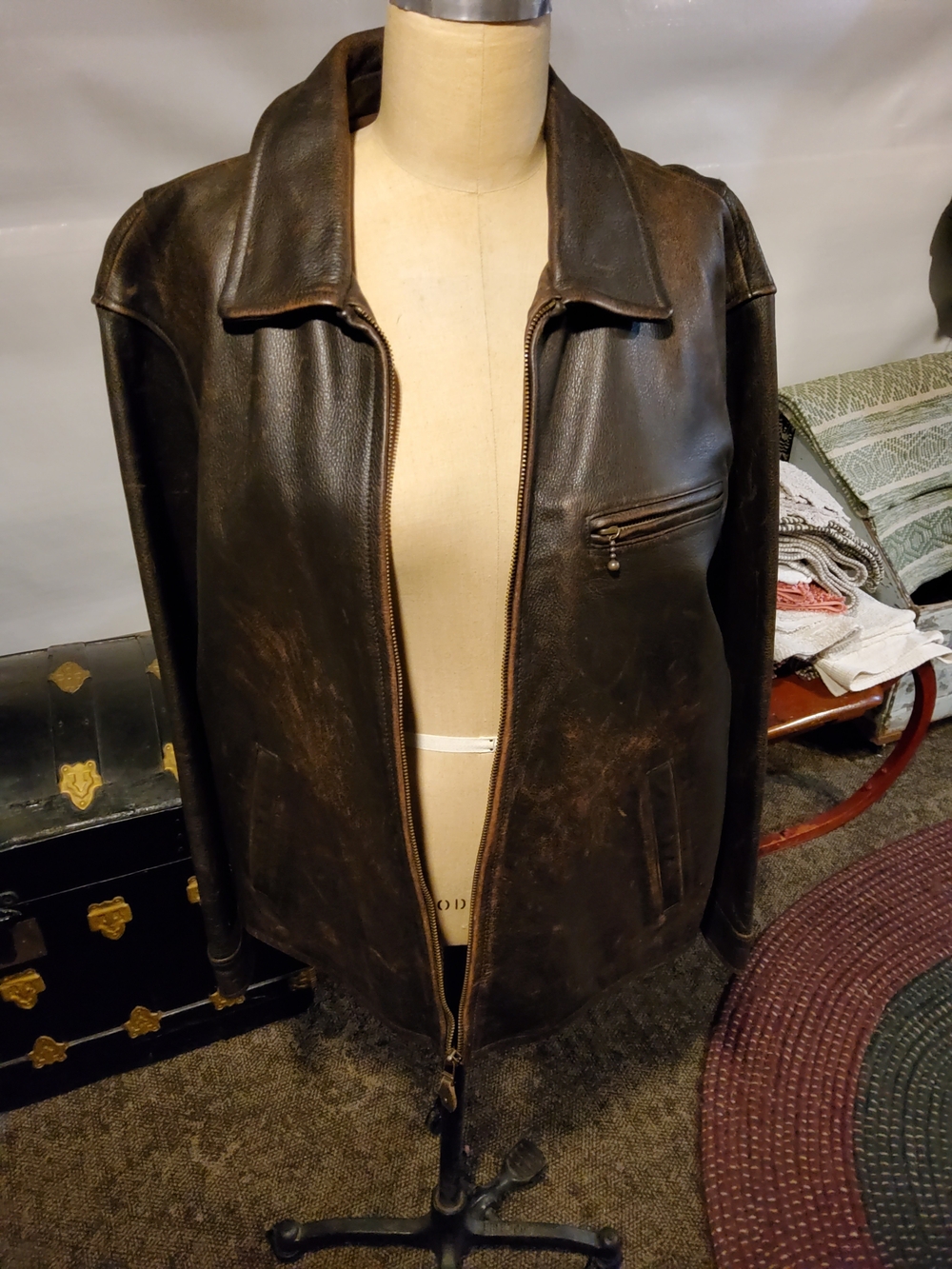 Eddie Bauer Brown Distressed Leather Bomber Jacket Size Large